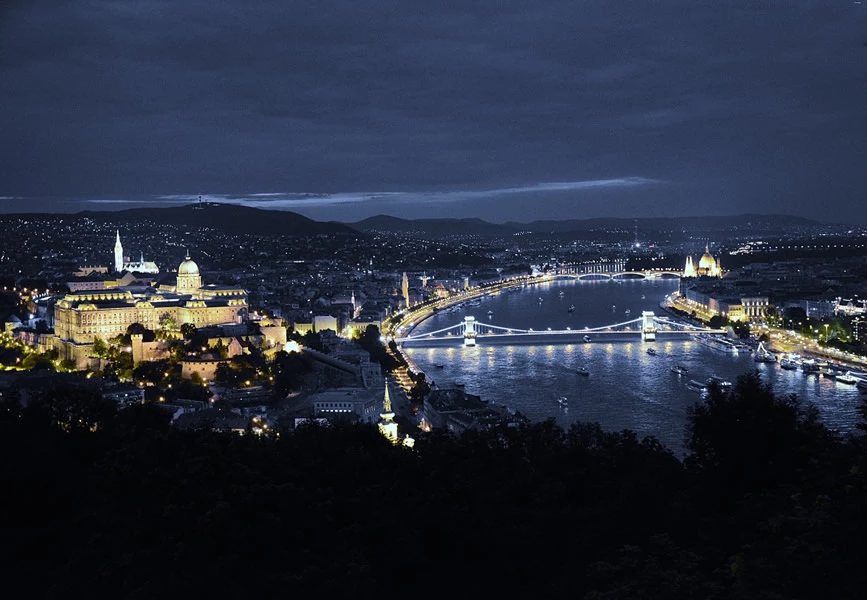 Ça vous tente de visiter Budapest avec nous ?